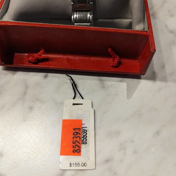 Guess Women Silver Watch - Picture 4 of 7